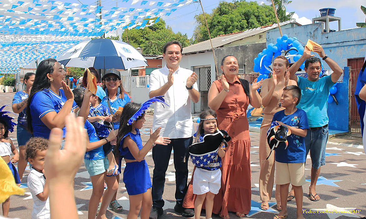 No momento, você está visualizando Prefeitura de Parintins entrega premiação aos vencedores do concurso “Minha Rua Enfeitada para o Festival”
