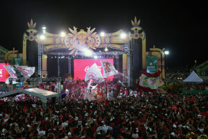 Leia mais sobre o artigo Festa da vitória do Garantido em Manaus reúne o maior público já registrado no Sambódromo