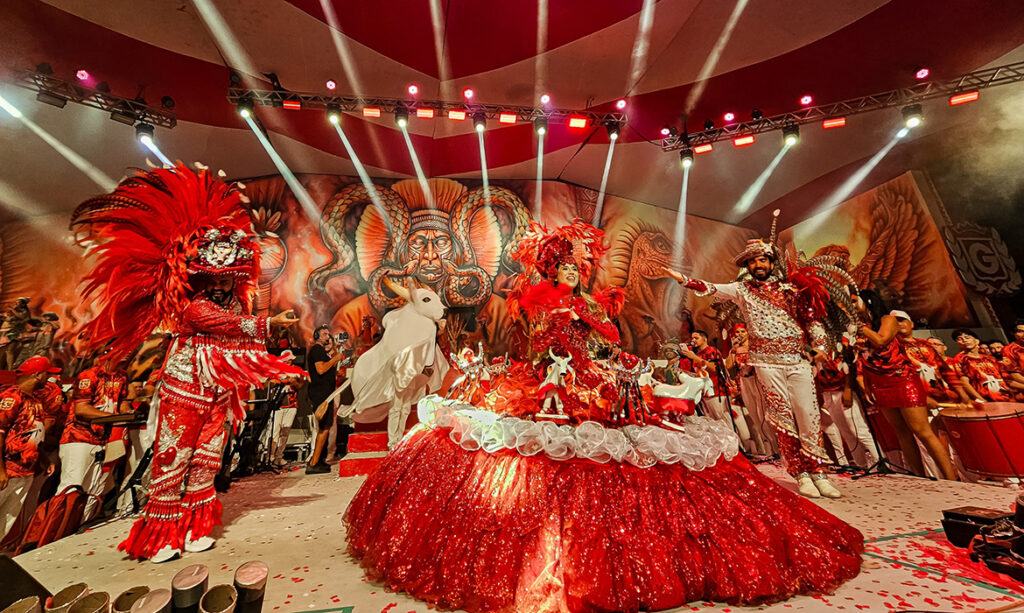 Leia mais sobre o artigo Boi Garantido celebra lançamento do álbum “Parintins: Portal do Encantamento” e apresenta nova sinhazinha