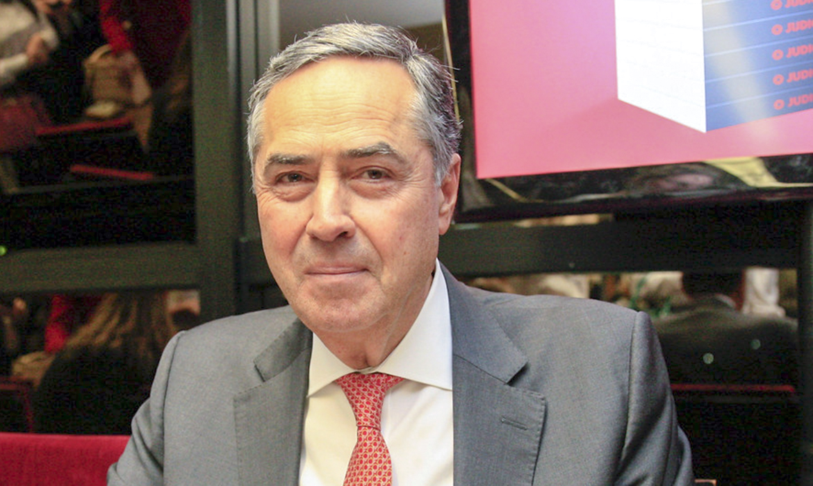 STF determina apuração de crimes