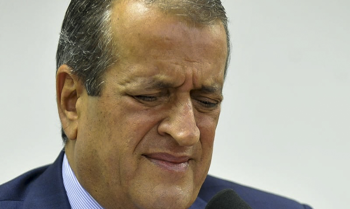 PF tem cinco dias para ouvir Valdemar Costa Neto