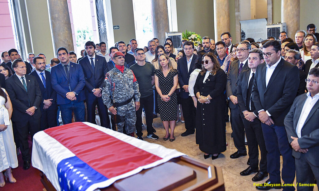Funeral do ex-governador Amazonino Mendes