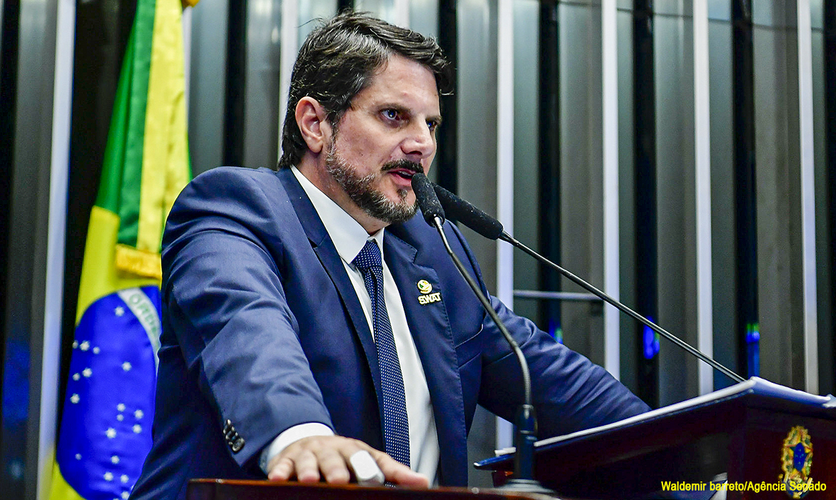 Senador Marcos do Val coloca Bolsonaro e o GSI