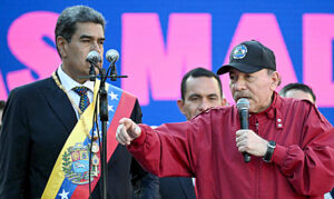 Em cerimônia chavista, Maduro assume terceiro mandato em uma eleição no qual se autoproclamou vencedor