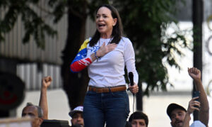 Governo do ditador Maduro sequestra por algumas horas a líder da oposição Marina Corina