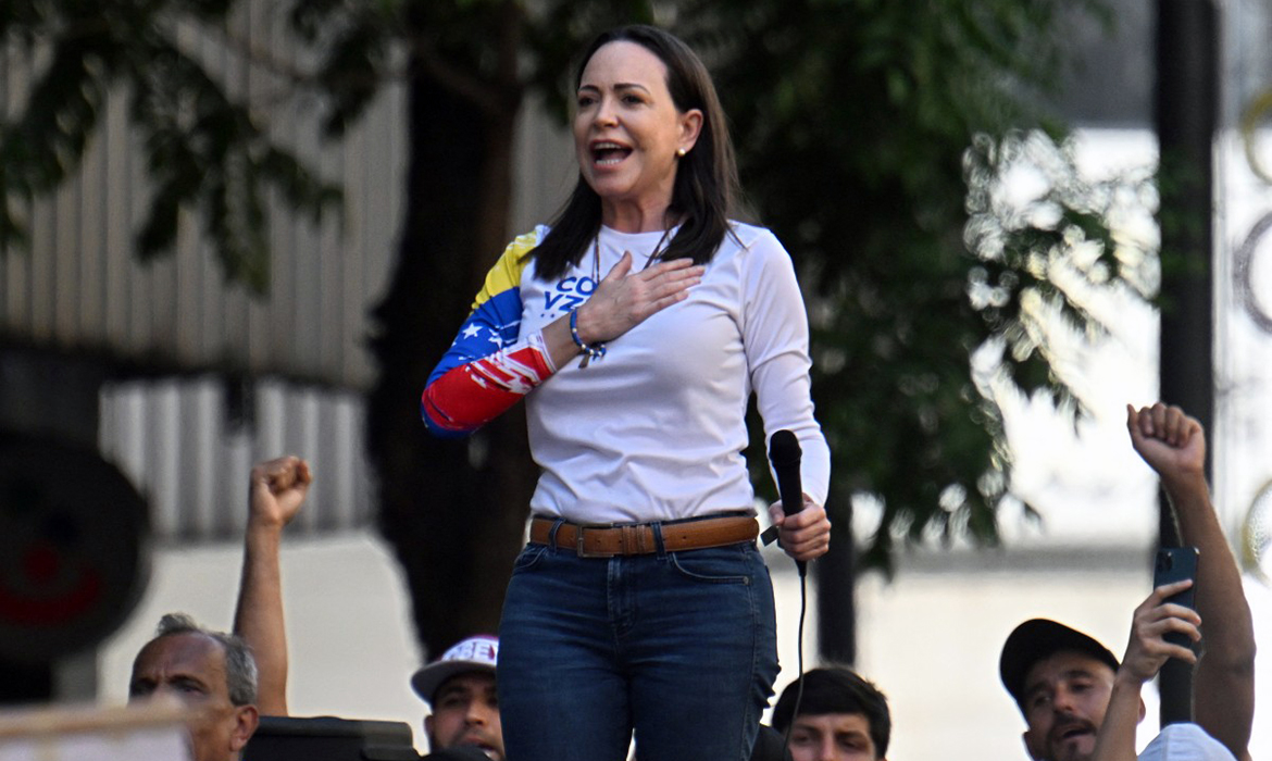 Governo do ditador Maduro sequestra por algumas horas a líder da oposição Marina Corina