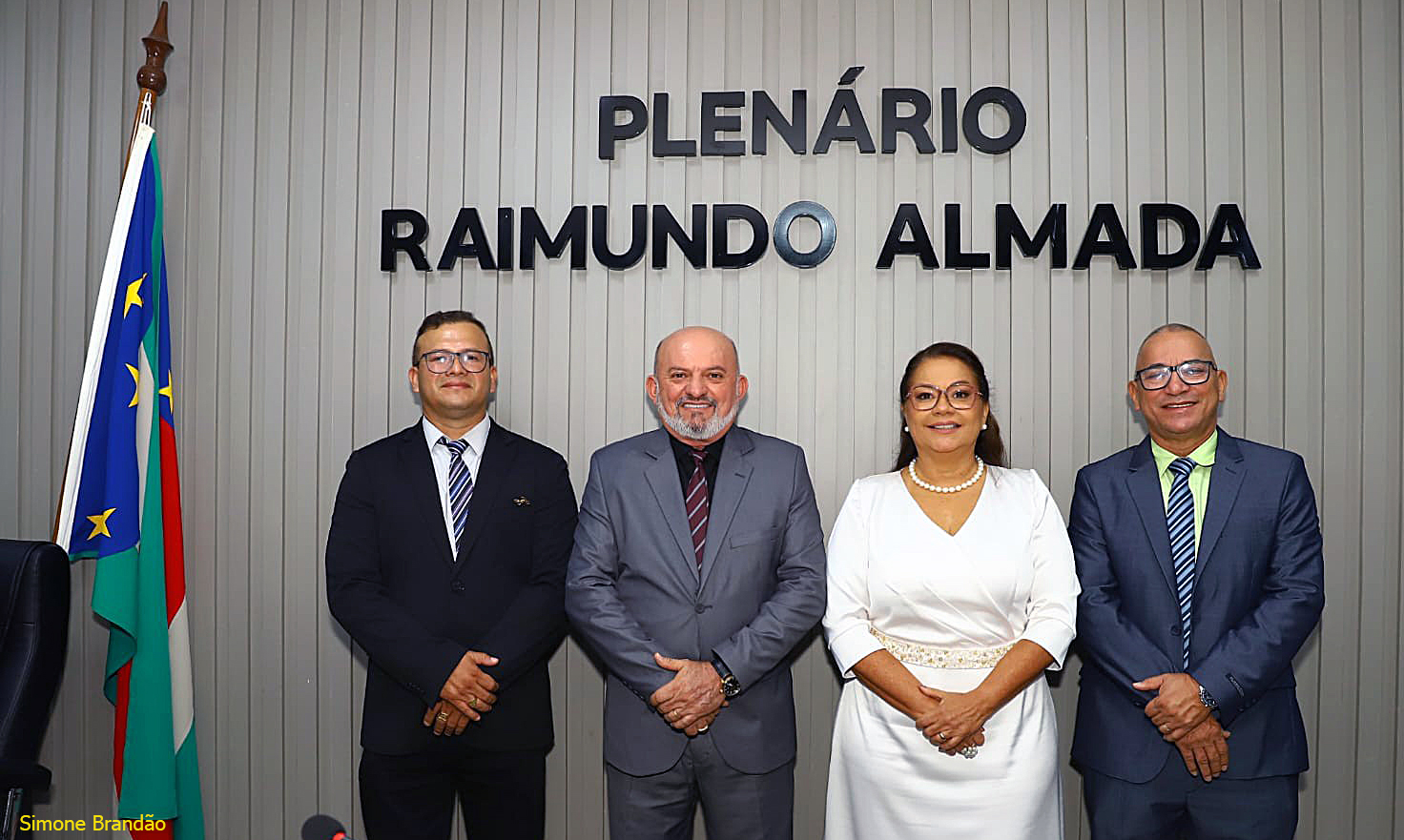 Cabo Linhares troca vice-presidente elegendo-se por unanimidade presidente da Câmara de Parintins